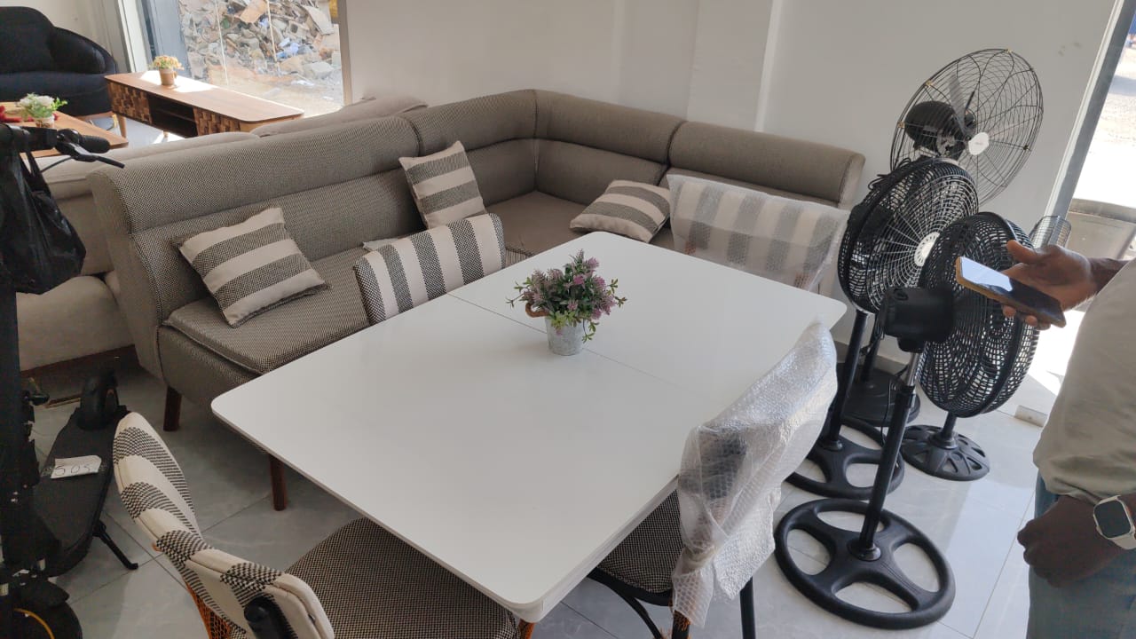 Ensemble fauteuil et table à manger Ensemble fauteuil et table à manger
